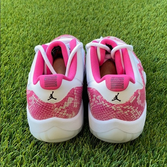 Air Jordan 11 Retro Low - Picture 3 of 5